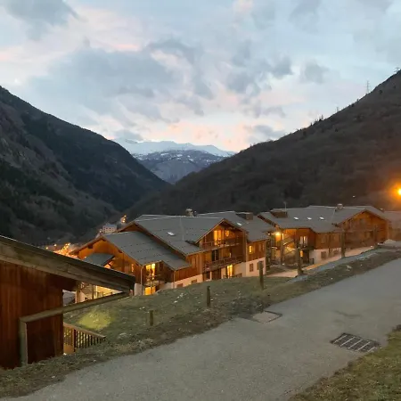 3 Vallees - & Piscine - 006 Orelle