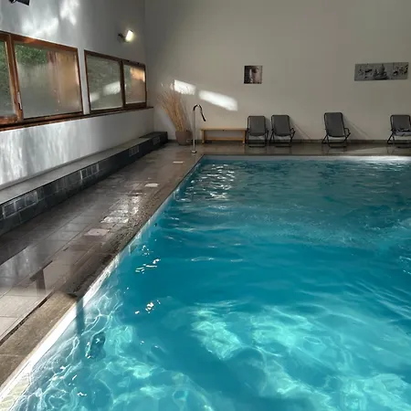 3 Vallees - & Piscine - 006 *